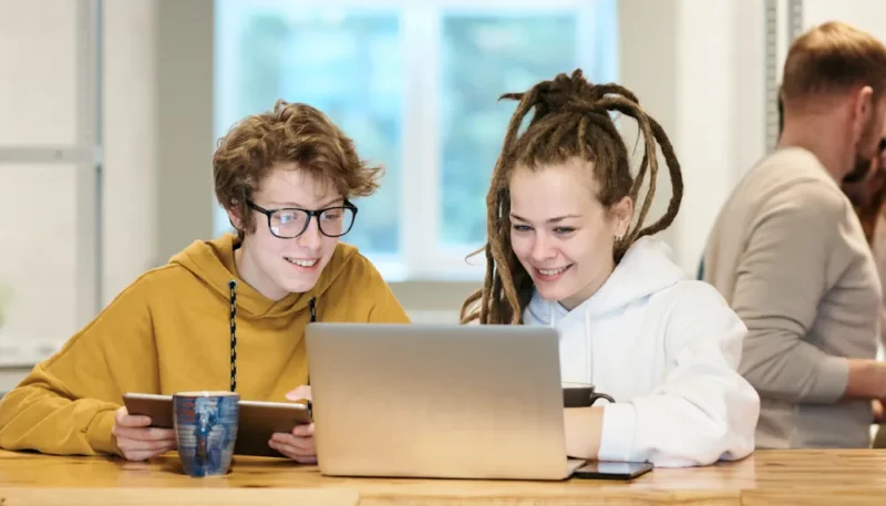 Szkolenie BHP online dla pracowników – forma e-learningowa